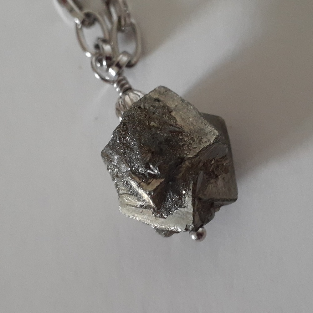 NWOT Pyrite Gemstone & Silver Chain Necklace LL115